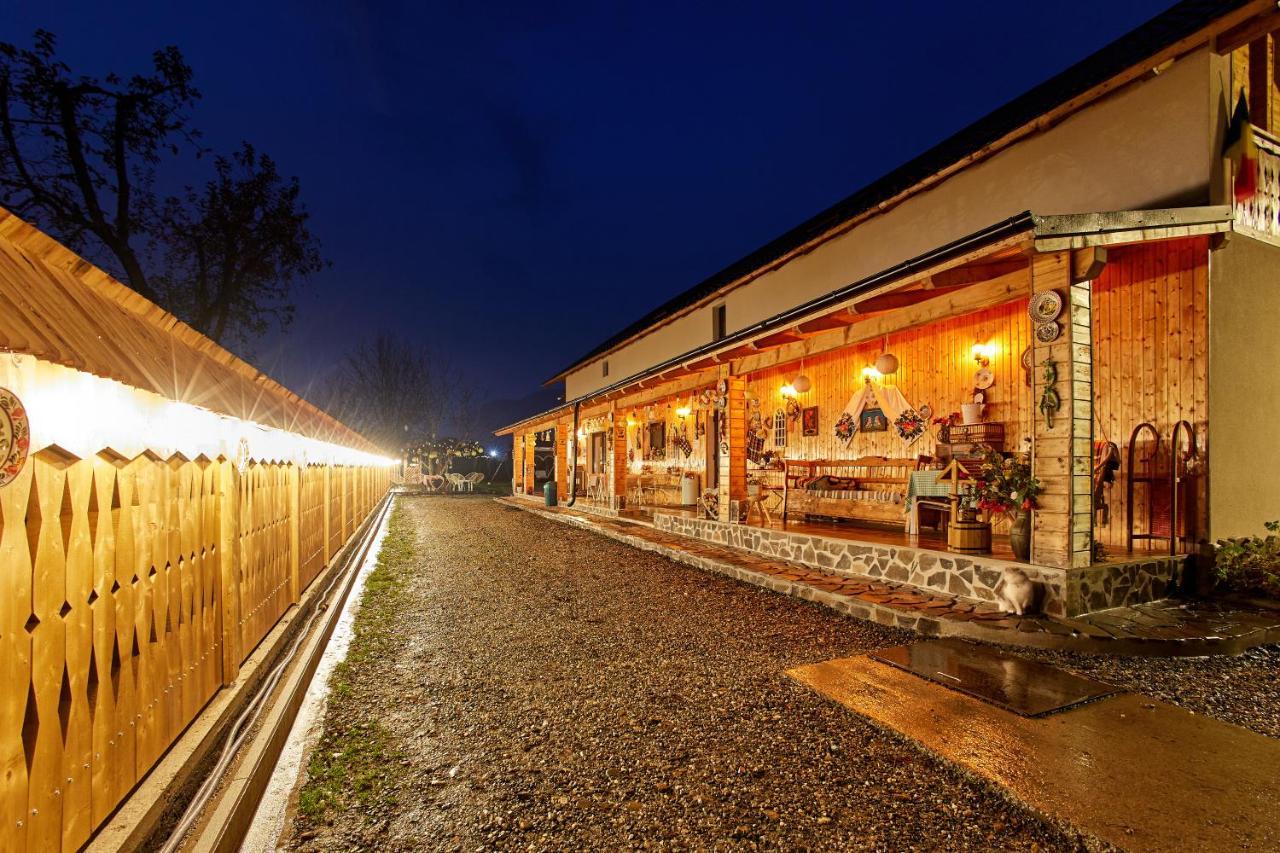 Gradina Lu' Ion "A Home Away From Home" (Adults Only) Vişeu de Sus Dış mekan fotoğraf